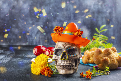 En Halloween y Día de Muertos, ¡locos por las manualidades!