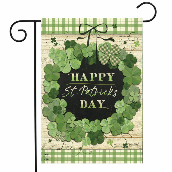 LUCKY WREATH GARDEN FLAG