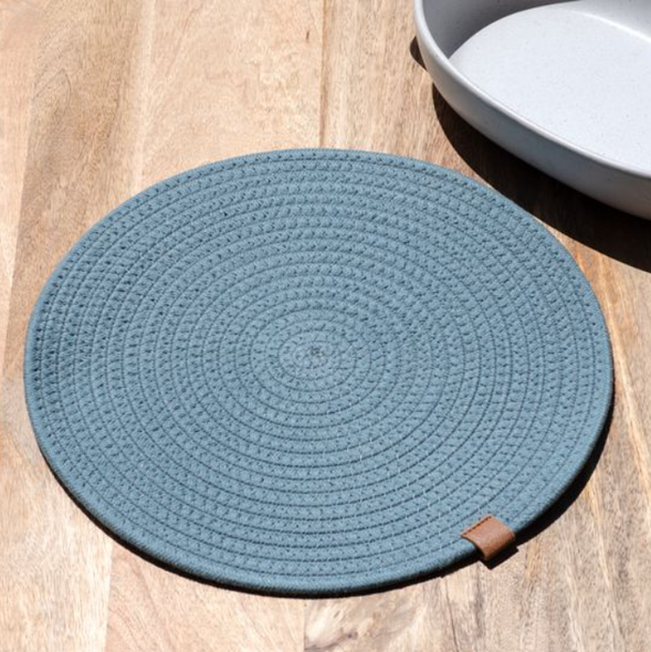 13" ROUND COASTAL BLUE PLACEMAT