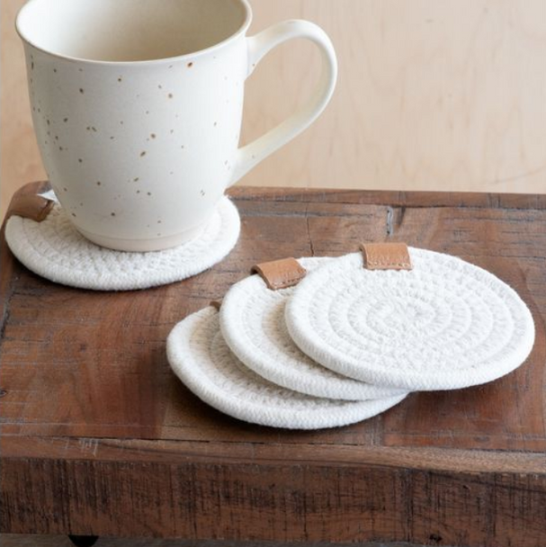 SET/4 ROUND WHITE COASTERS