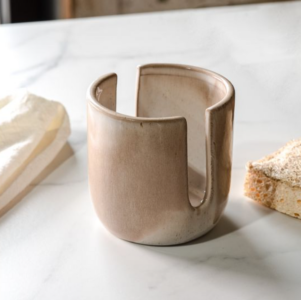 BEIGE CERAMIC SPONGE HOLDER