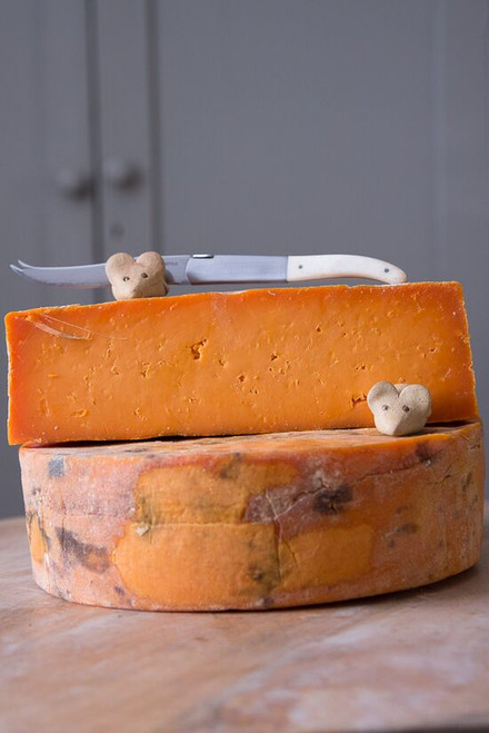 Thomas Hoe Aged Red Leicester Clothbound Cheese, 1 lb Thomas Hoe Aged Red Leicester Clothbound Cheese, 1 lb