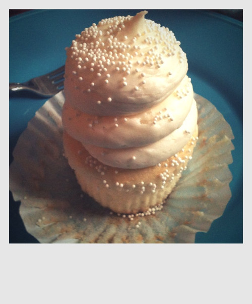 Elegant Wedding Cake Cupcakes - One Dozen