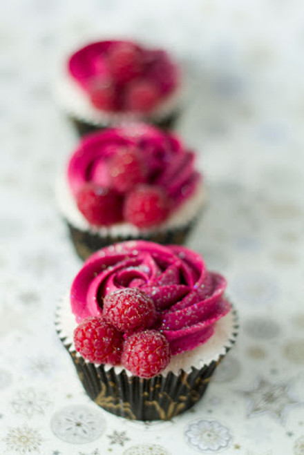 Champagne Raspberry Cupcakes