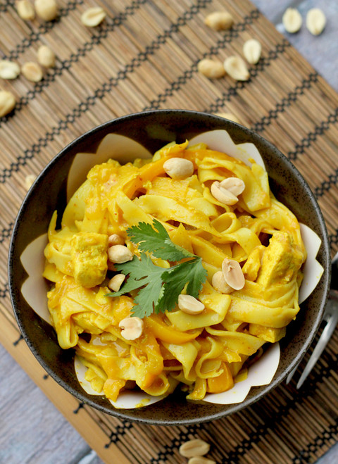 Big Hot Curry Noodle Pot - (Free Recipe below)