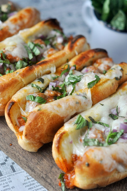 GARLIC BUTTER ITALIAN SAUSAGE SANDWICHES