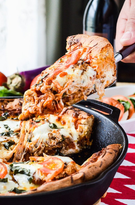 EGGPLANT PARMESAN CAPRESE SKILLET PIZZA EGGPLANT PARMESAN CAPRESE SKILLET PIZZA
