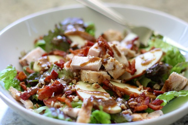 Apple, Bacon and Pecan Salad with Garlic Balsamic Dressing - (Free ...
