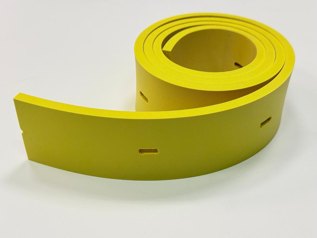 WI 86008060 / 73900 Oil Resistant Rear Squeegee for Windsor