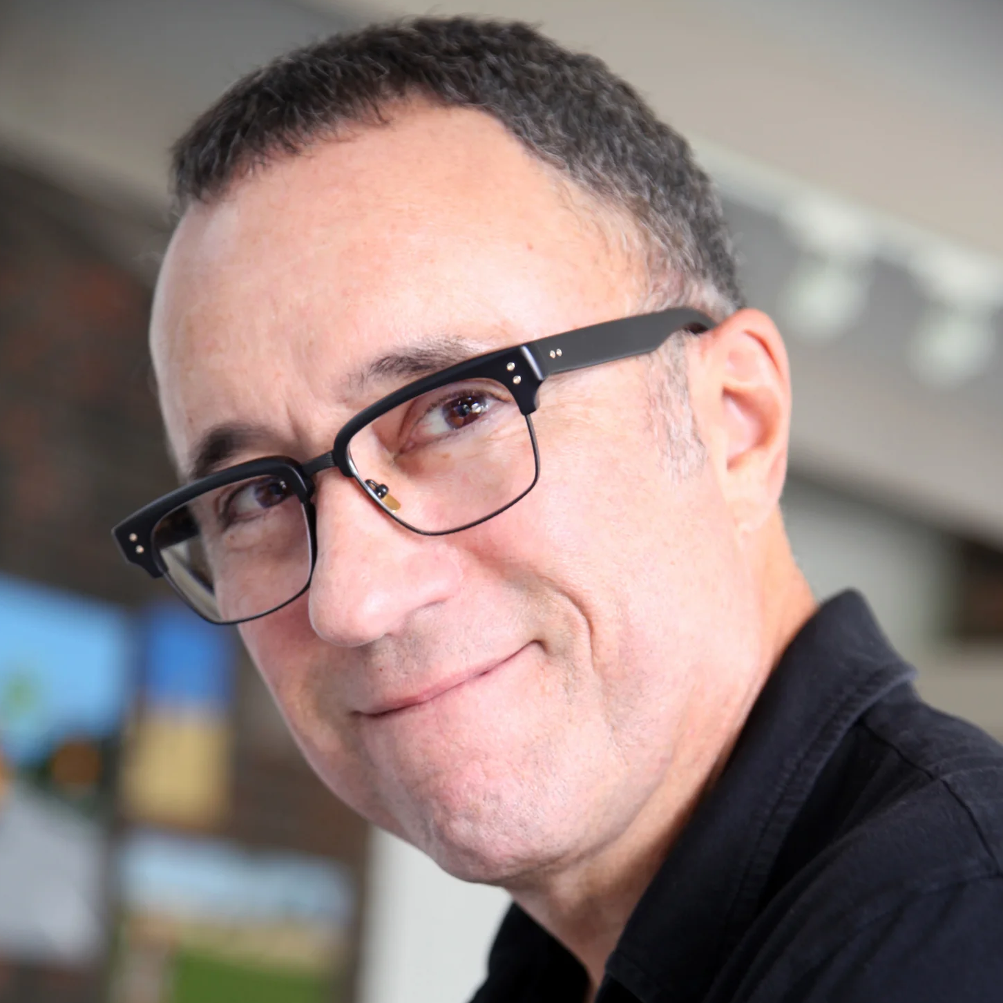 photo of contemporary artist and painter Richard Baker