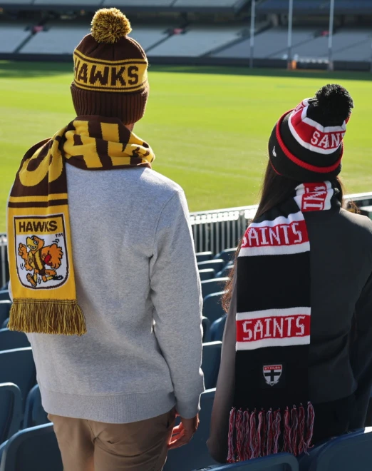 SCARVES & BEANIES