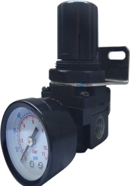 Midland Metal AR2 Air Regulator, 1/4 in Port, NPT, 140 psi Operating