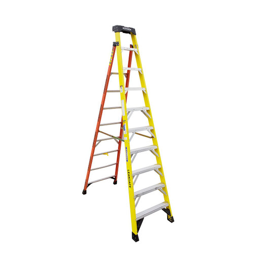 Werner L7310 10' Fg Step Ldr Iaa Lean
