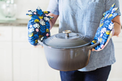 Pineapple Oven Mitts Tutorial by Rachel Denbow