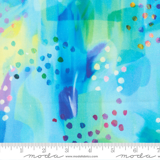 Spots Turquoise from the Gradients Auras quilting fabric collection designed by Moda Fabrics. 100% cotton quilting fabric, ideal for quilting, patchwork and dressmaking 33731-13