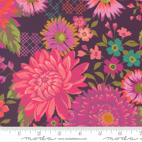 Happy Blooms Plum from the Parlor collection designed by Crystal Manning for Moda Fabrics. 100% lightweight quilting cotton ideal for quilting, patchwork and dressmaking 11960-26