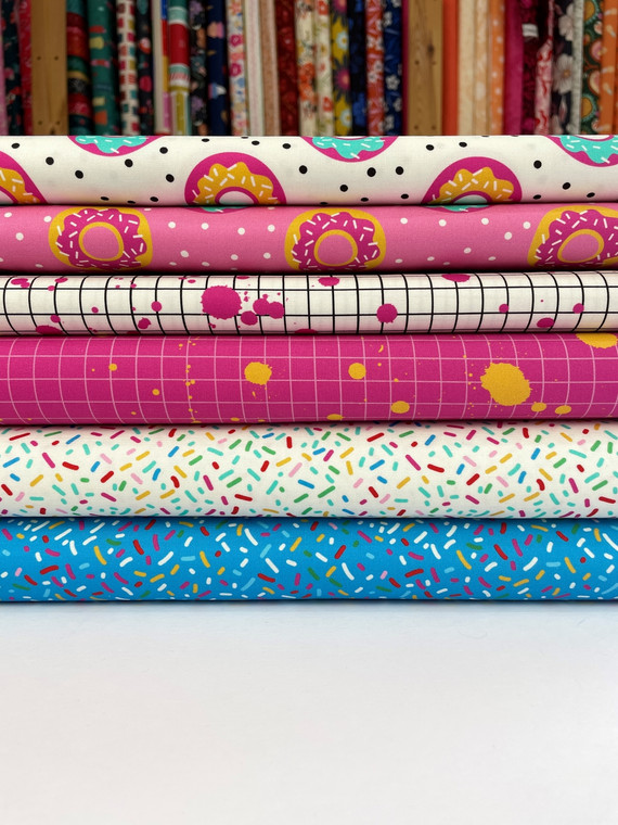 Snack Shack Fat Quarter Bundle designed by Crystal Manning for Moda Fabrics. 100% cotton quilting fabric, ideal for quilting, patchwork and dressmaking