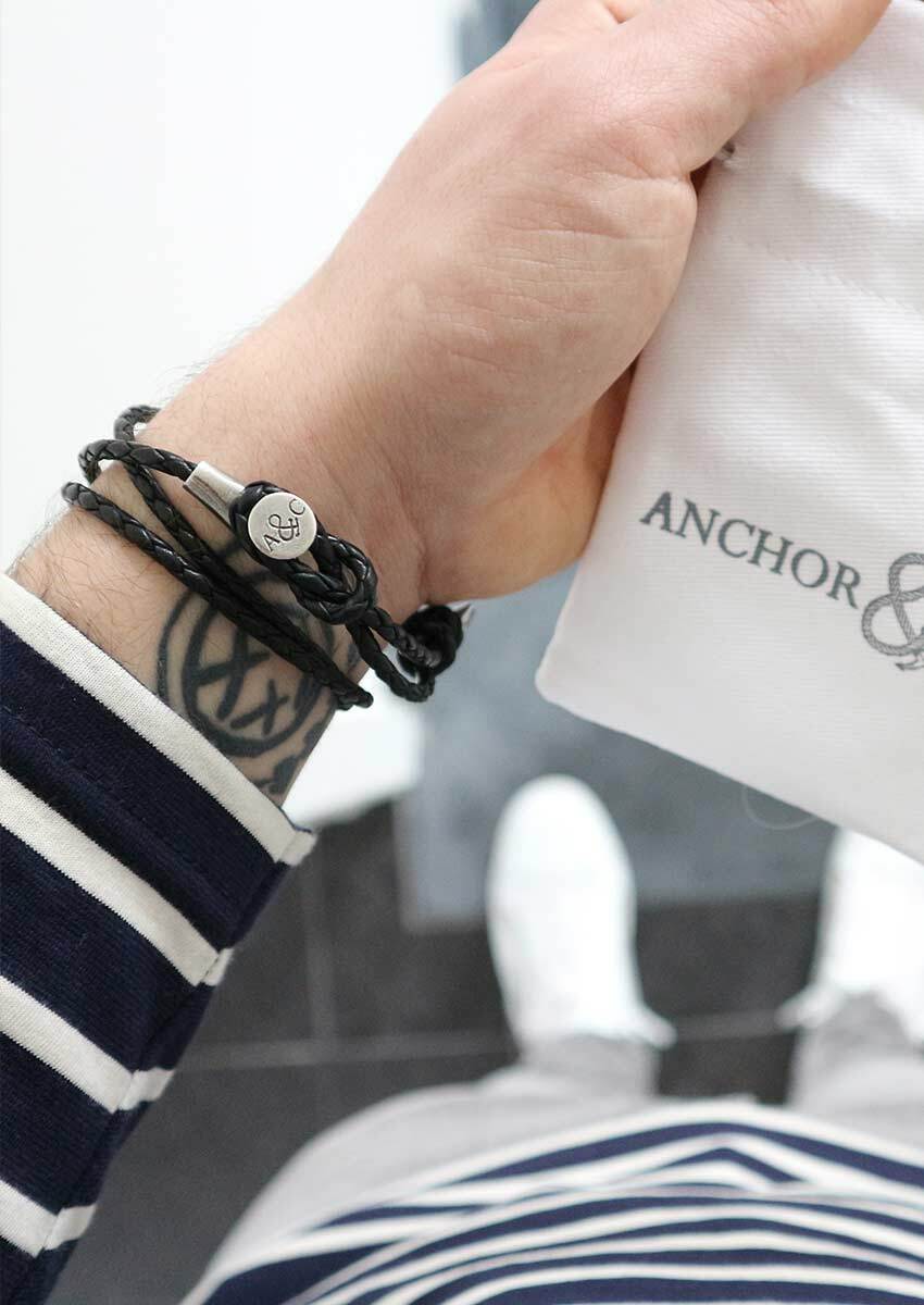 Gold Anchor On Purple Rope Bracelet | BIJOUONE