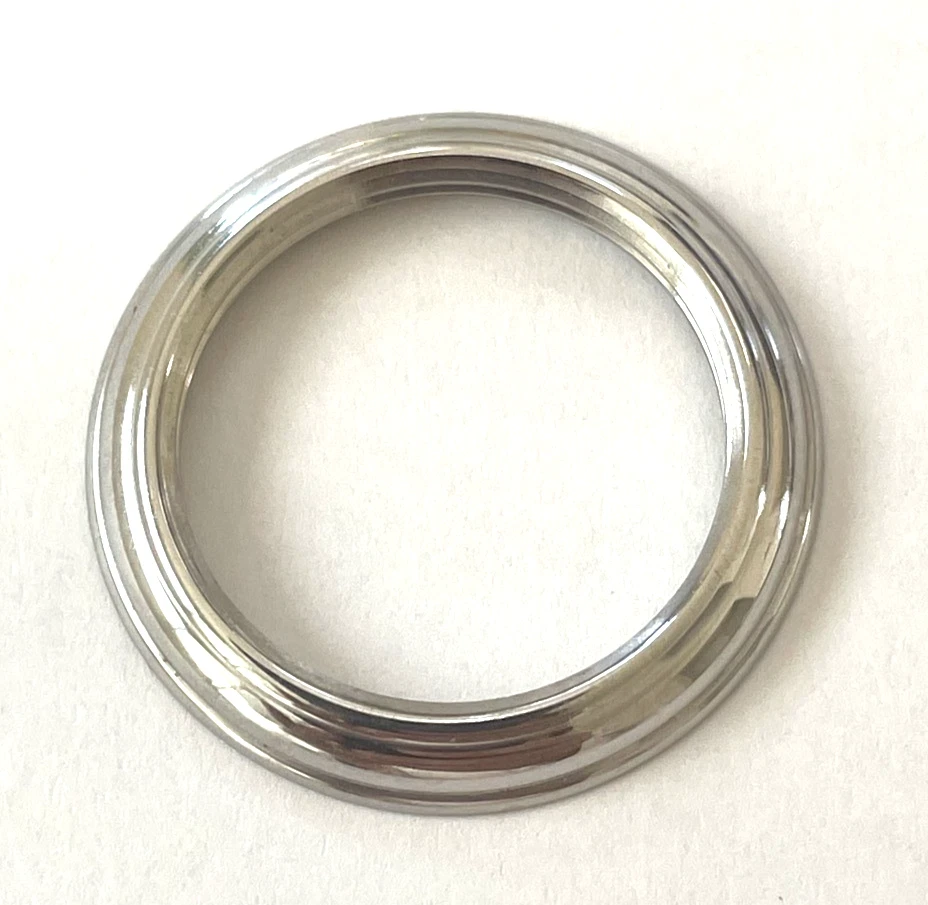 Gucci Bezel 1100L Ladies Silver-Tone Original