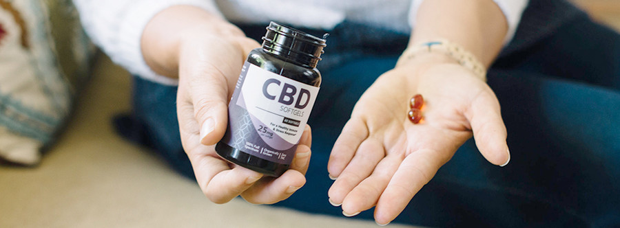 CBD Capsules v/s CBD Oil: Which Should You Use? CBD Capsules v/s CBD Oil: Which Should You Use?