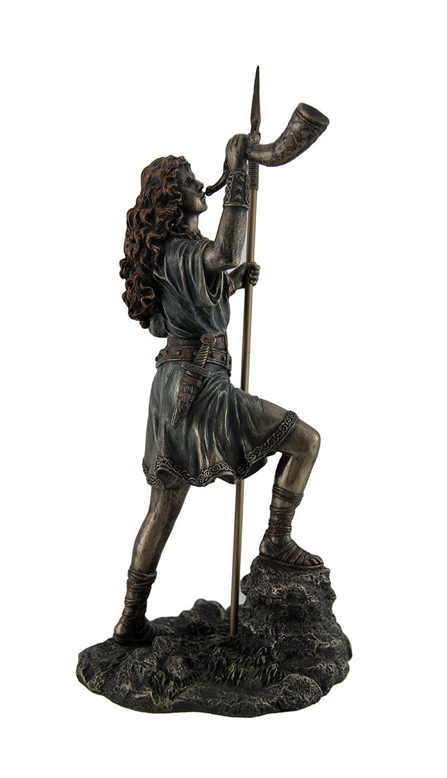Boudica Warrior Queen of Iceni Holding Spear Blowing Celtic Horn Statue Zeckos