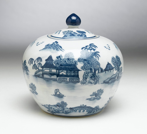 AA Importing 59753 Blue And White Round Jar With Lid Main image