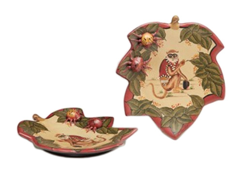 Pair of 9 Inch Diameter Monkey Decorative Plates Main image