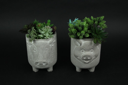 Set of 2 Natural Gray Barnyard Animal Design Concrete Planters Cow and Pig Additional image
