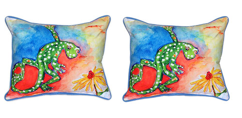 Pair of Betsy Drake Gecko Large Indoor/Outdoor Pillows 16 Inch x 20 Inch Main image