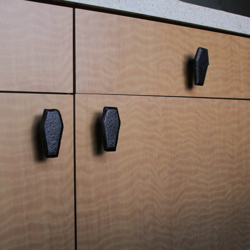 Gothic Black Cast Iron Coffin Drawer Pulls – 6-Piece Set, 2.5" Long, 1.5" High Main image