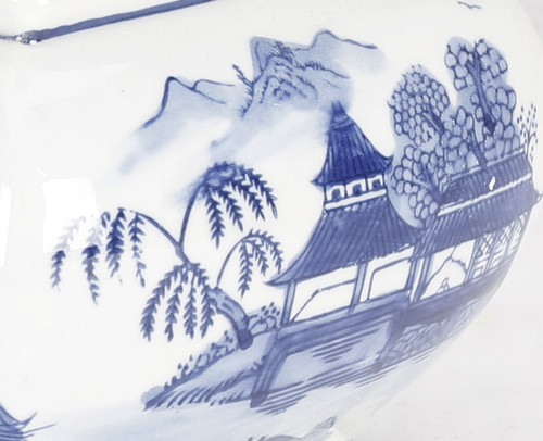 AAI Square Porcelain Planter, Blue Pagoda Design Additional image