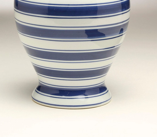 AA Importing 59960 Blue & White Ginger Jar Additional image