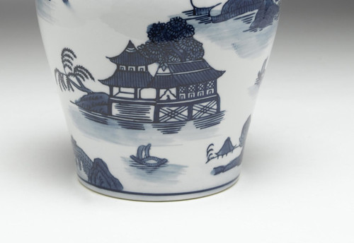 AA Importing 59731 Blue And White Ginger Jar With Lid Additional image