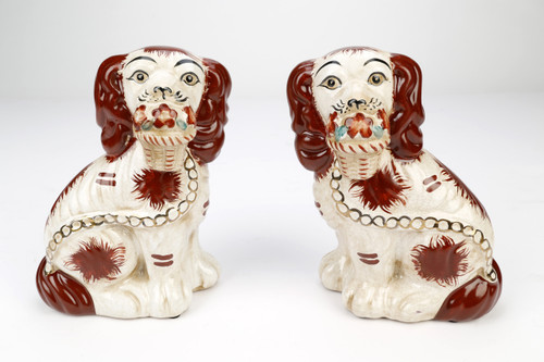 AAI Rust Brown and White Dogs with Flower Baskets, Set of 3 Main image