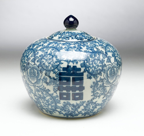AA Importing 59752 8 Inch Blue & White Jar Main image