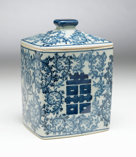 AA Importing 59755 Antiqued Pale Green And Blue Square Jar With Lid Main image