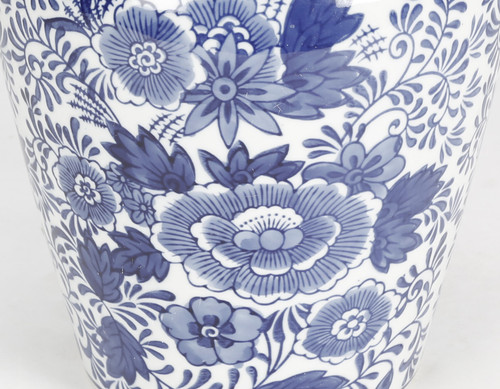 AAI Blue and White Floral Ginger Jar Additional image