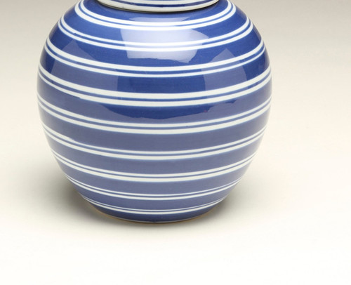 AA Importing 59956 Blue & White Ginger Jar Additional image