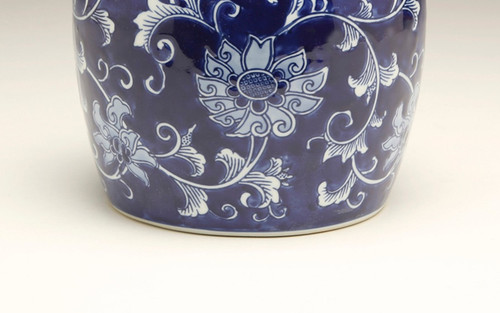 AA Importing 59951 9 Inch Blue & White Ginger Jar Additional image