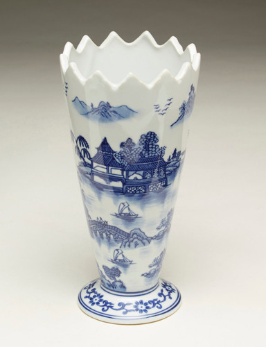 AA Importing 59810 9.5 Inch Blue And White Vase Main image