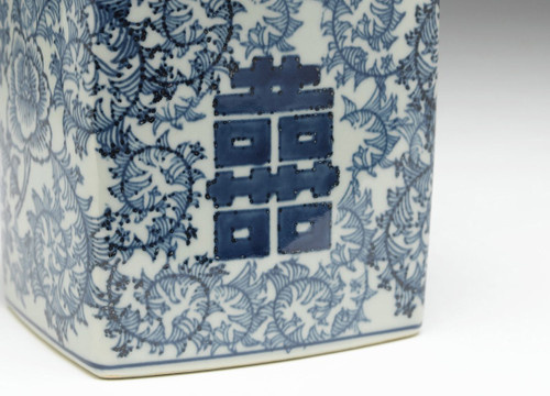 AA Importing 59755 Antiqued Pale Green And Blue Square Jar With Lid Additional image