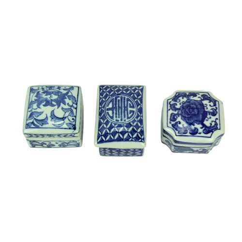 Blue and White Porcelain Trinket Boxes Set of 3 Hand-Painted Lidded Additional image