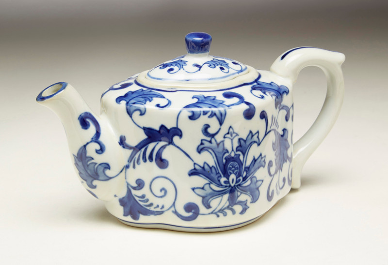 AA Importing 59804 Blue And White Tea Pot Main image
