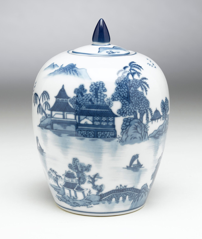 AA Importing 59770 Blue And White Round Jar With Lid Main image