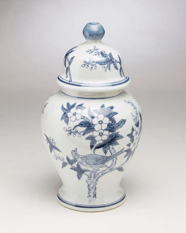 AA Importing 59836 Blue And White Ginger Jar With Lid Main image