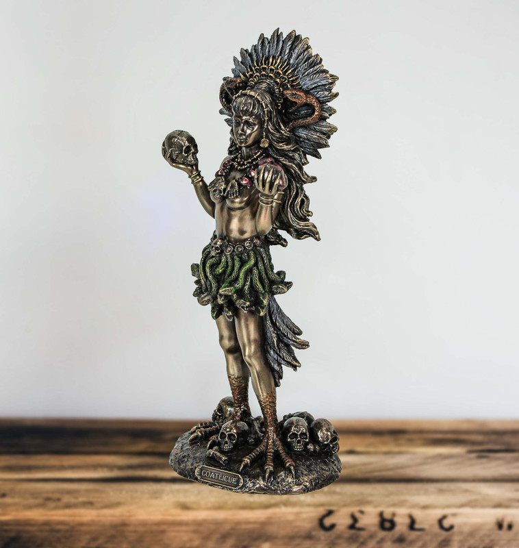 Tabletop　of　Serpent-Skirt　Inches　Fertility　Coatlicue,　Cast　Hand　Finished　Statue　Accents　9.5　Goddess　Aztec　Excellent　Painted　Things2Die4　Bronze　High　Resin　Detail