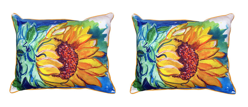 Pair of Betsy Drake Windy Sunflower Large Indoor/Outdoor Pillows Main image