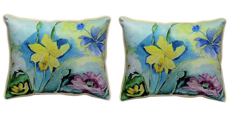 Pair of Betsy Drake Betsy’s Florals Large Pillows 15 Inchx22 Inch Main image