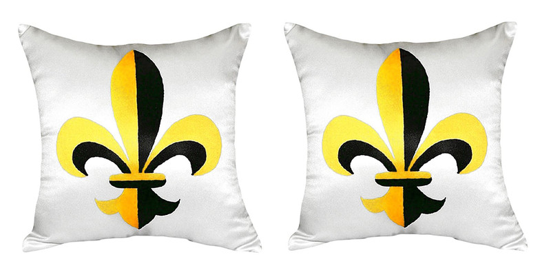 Pair of Betsy Drake Fleur-de-lis No Cord Pillows Main image