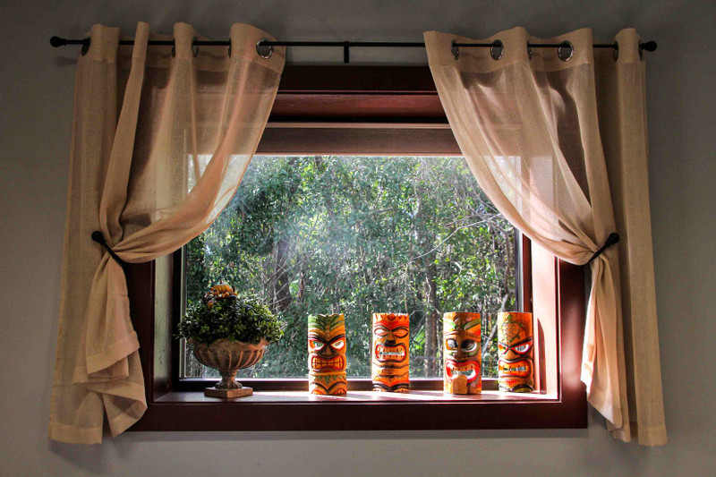 10 Piece Polynesian Party Hand Carved Island Style Wooden Tiki Masks 10 Inch Main image